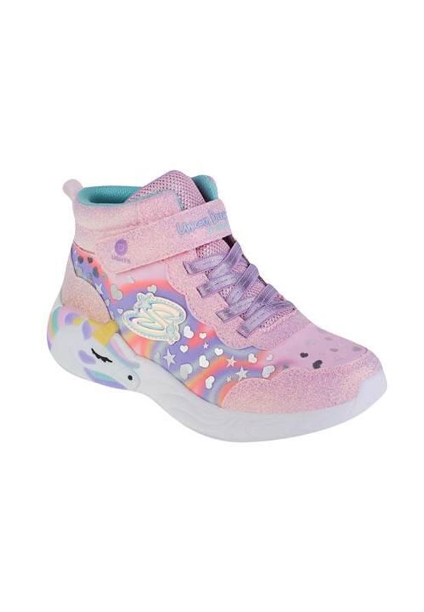 skechers - Buty do chodzenia dla dzieci Skechers Lighted Unicorn Dreams Magical. Wysokość cholewki: za kostkę. Zapięcie: rzepy. Kolor: różowy, wielokolorowy. Materiał: syntetyk, materiał. Szerokość cholewki: normalna. Sport: turystyka piesza