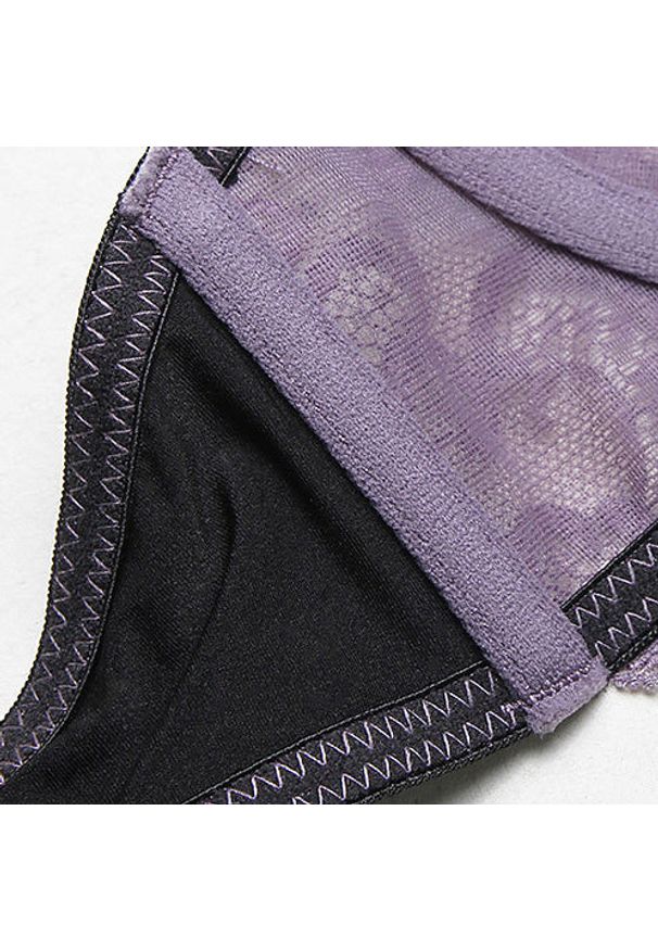 Intica - Komplet bielizny z koronki z delikatnymi wiązaniami Aftina. Kolor: beżowy. Materiał: koronka. Wzór: koronka