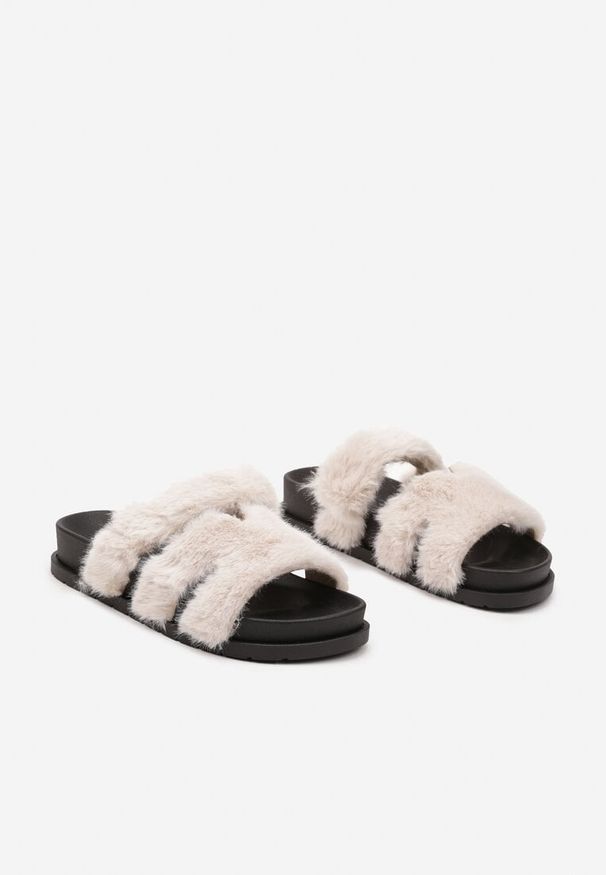 Born2be - Beżowe Klapki z Futerkiem na Piankowej Podeszwie Waliora. Okazja: na co dzień. Kolor: beżowy. Materiał: futro. Wzór: aplikacja. Styl: elegancki, casual