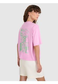 4f - 4F T-shirt oversize z nadrukiem damski - różowy XL. Okazja: na co dzień. Kolor: różowy. Materiał: dzianina, jersey, materiał, bawełna. Długość rękawa: krótki rękaw. Długość: krótkie. Wzór: nadruk. Styl: sportowy, klasyczny, casual