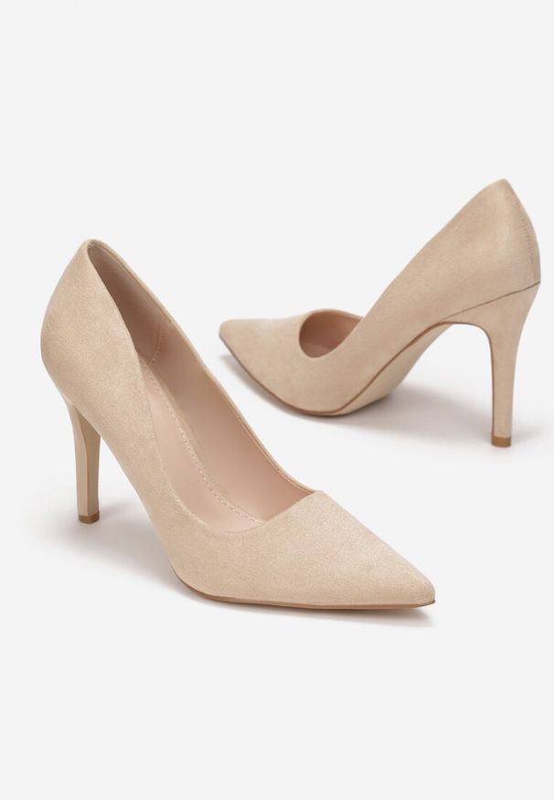 Born2be - Beżowe Szpilki Endosyne. Okazja: do pracy, na co dzień, na spotkanie biznesowe. Nosek buta: szpiczasty. Kolor: beżowy. Materiał: jeans, zamsz. Sezon: lato. Obcas: na szpilce. Styl: klasyczny, biznesowy, elegancki, casual, wizytowy