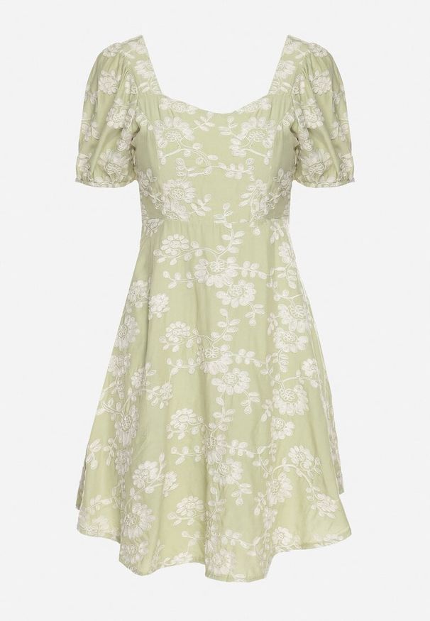 Born2be - Zielona Wiskozowa Sukienka w Kwiaty Lunobella. Okazja: na co dzień. Kolor: zielony. Materiał: wiskoza. Długość rękawa: długi rękaw. Wzór: kwiaty. Typ sukienki: sportowe. Styl: casual, elegancki, sportowy