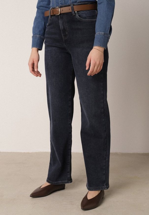Born2be - Niebieskie Jeansy z Bawełną z Wysokim Stanem i Szerokimi Nogawkami Nixeasi. Okazja: na co dzień. Stan: podwyższony. Kolor: niebieski. Styl: elegancki, casual, klasyczny