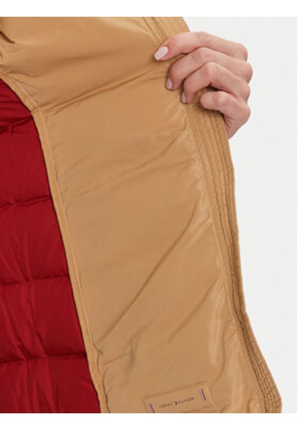 TOMMY HILFIGER - Tommy Hilfiger Kurtka puchowa Heritage WW0WW43234 Beżowy Regular Fit. Kolor: beżowy. Materiał: syntetyk