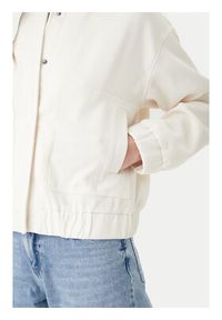 Pieces Kurtka bomber Annie 17150150 Biały Regular Fit. Kolor: biały. Materiał: syntetyk #4