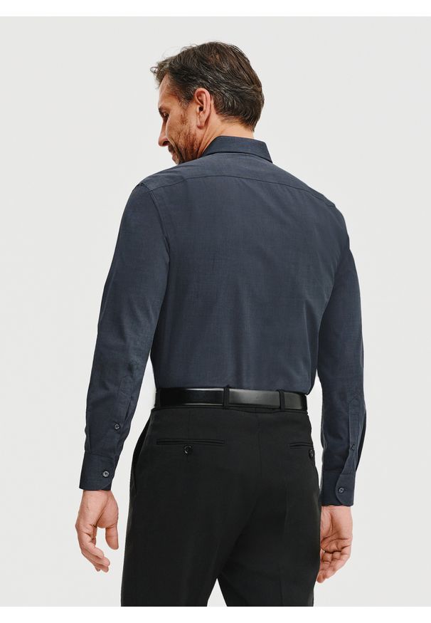 Pako Lorente - PAKO LORENTE – Bawełniana koszula męska w kolorze ciemnoszarym. Kolor: szary. Materiał: bawełna. Długość rękawa: długi rękaw. Długość: długie. Wzór: gładki