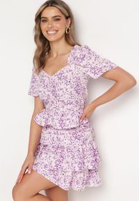 Born2be - Fioletowa Rozkloszowana Sukienka z Bufkami w Rękawach w Drobny Print z Falbankami Tineria. Okazja: na co dzień. Typ kołnierza: kołnierz z falbankami. Kolor: fioletowy. Wzór: nadruk. Typ sukienki: proste. Styl: casual #6