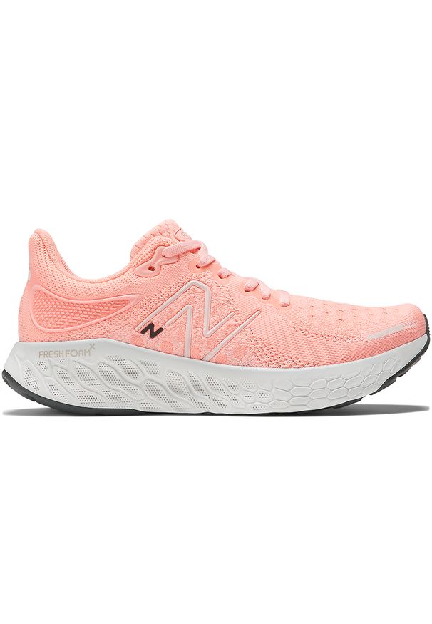 Buty damskie New Balance Fresh Foam 1080 v12 W108012O – różowe. Okazja: na co dzień. Kolor: różowy. Materiał: materiał, syntetyk, skóra, guma. Szerokość cholewki: normalna. Sport: fitness, bieganie