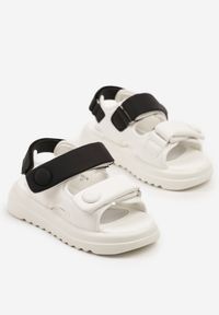 Renee - Biało-Czarne Sandały w Stylu Chunky z Wkładką ze Skóry Naturalnej Ellisette. Okazja: na co dzień, na spacer. Kolor: biały. Materiał: skóra. Wzór: aplikacja. Styl: elegancki, casual