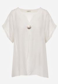 Born2be - Biała Nietoperzowa Bluzka z Krótkim Rękawem z Lnem i Wiskozą Isirtila. Okazja: na co dzień, do pracy. Kolor: biały. Materiał: wiskoza, len. Długość rękawa: krótki rękaw. Długość: krótkie. Sezon: lato. Styl: casual, klasyczny, elegancki #7