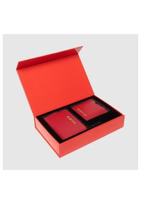 Valentino by Mario Valentino - VALENTINO Zestaw czerwony portfel damski z lusterkiem. Kolor: czerwony. Materiał: skóra #4