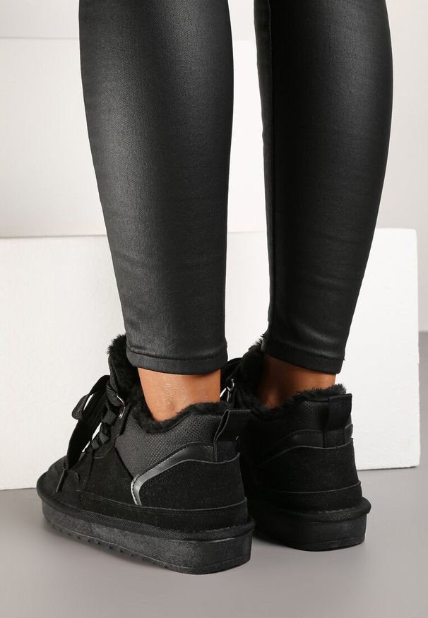 Born2be - Czarne Sneakersy Vices w Stylu Śniegowców Ocieplane z Szerokim Sznurowaniem Rennith. Okazja: na spacer. Kolor: czarny. Materiał: wełna, jeans. Sezon: jesień. Obcas: na płaskiej podeszwie. Sport: golf, turystyka piesza