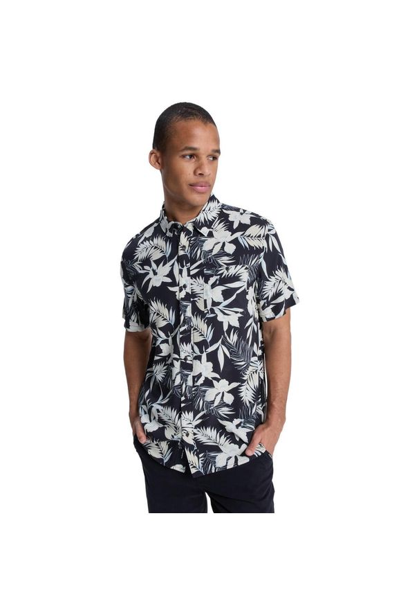 Quiksilver - dla Mężczyzn LEMNAS Czarny. Kolor: czarny. Materiał: wiskoza, materiał. Długość rękawa: krótki rękaw. Długość: krótkie