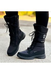 Czarne zimowe śniegowce damskie z membraną American Club Softshell Sn07/25. Kolor: czarny. Materiał: softshell, tkanina, skóra. Szerokość cholewki: normalna. Sezon: zima. Obcas: na obcasie. Styl: klasyczny. Wysokość obcasa: średni #1