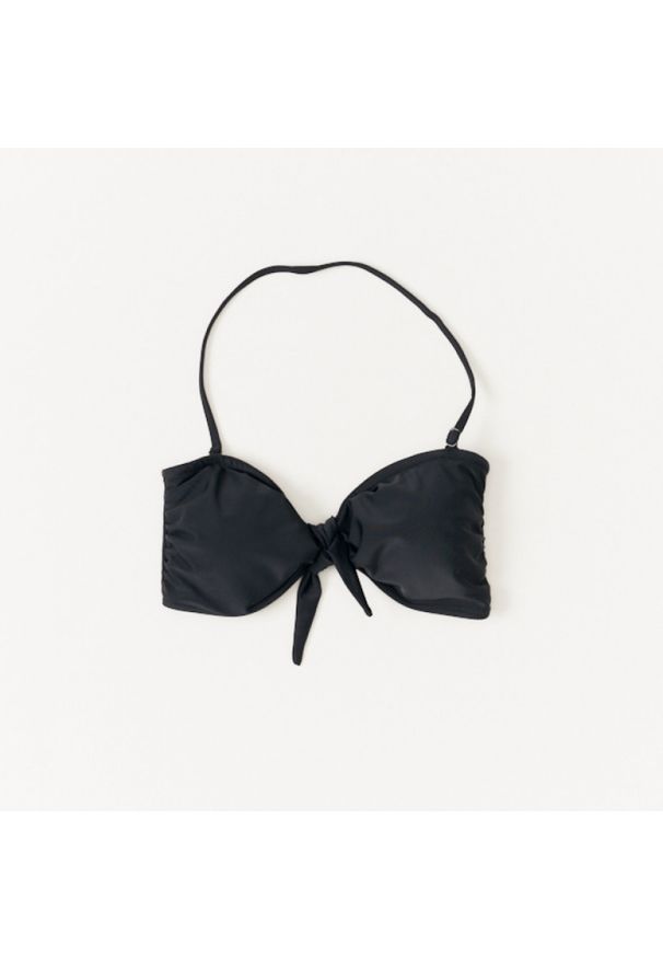 outhorn - Góra od bikini. Materiał: poliester, poliamid, dzianina, elastan. Wzór: paski