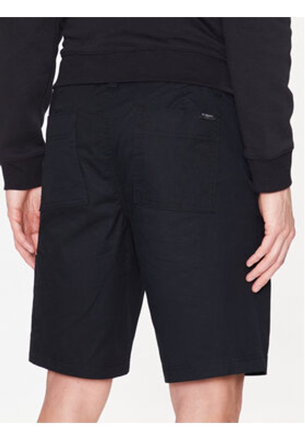 columbia - Columbia Szorty materiałowe Pine Canyon™ 2036851 Czarny Straight Fit. Kolor: czarny. Materiał: bawełna, materiał