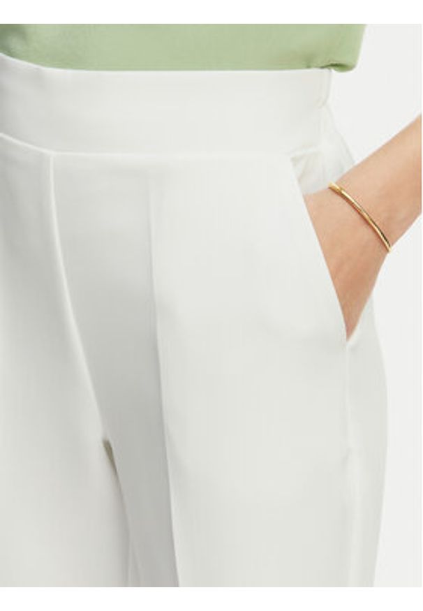 Maryley Spodnie materiałowe 26EB616/43VA Biały Regular Fit. Kolor: biały. Materiał: syntetyk