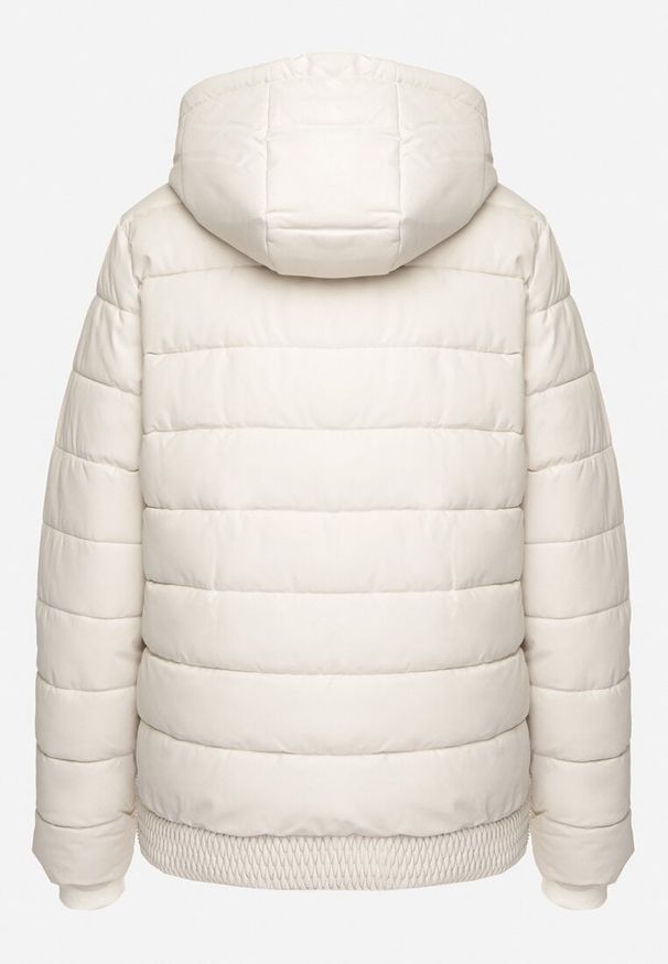Born2be - Jasnobeżowa Pikowana Kurtka ze Ściągaczem w Pasie i Odpinanym Kapturem Valentissa. Okazja: na co dzień. Kolor: beżowy. Materiał: jeans. Styl: klasyczny, casual