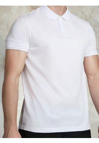 Sinsay - Koszulka polo - biały. Typ kołnierza: polo. Kolor: biały