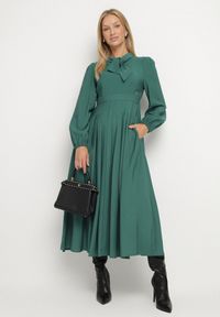 Born2be - Zielona Wiskozowa Plisowana Sukienka z Wiązaniem Asorrise. Okazja: na co dzień. Kolor: zielony. Materiał: wiskoza. Styl: casual, elegancki #6