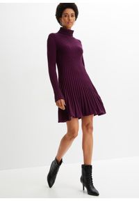 bonprix - Sukienka dzianinowa z golfem. Typ kołnierza: golf. Kolor: fioletowy. Materiał: dzianina. Wzór: prążki #1