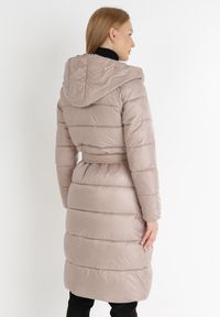 Born2be - Beżowa Kurtka Eidon. Okazja: na co dzień. Kolor: beżowy. Długość: długie. Wzór: geometria, aplikacja. Sezon: zima. Styl: casual, elegancki #5