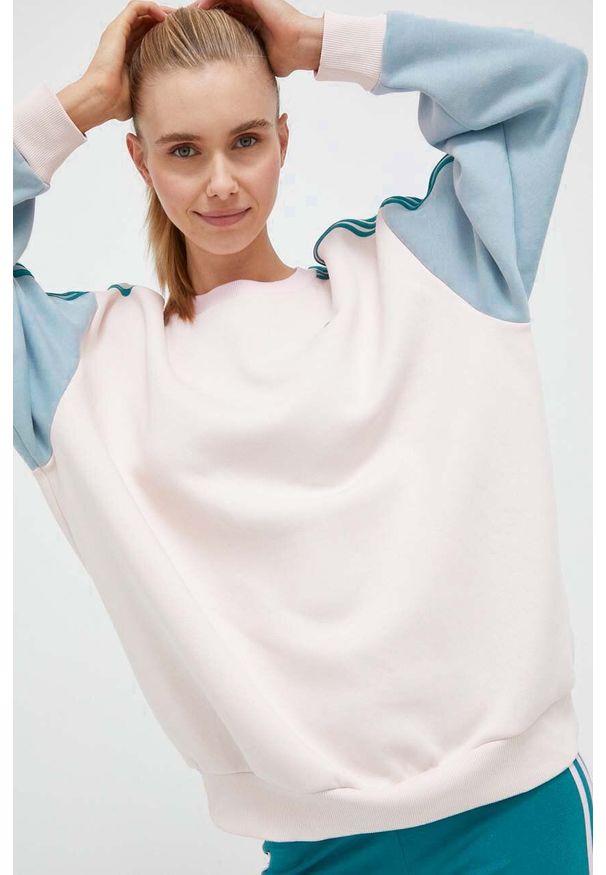 Adidas - adidas bluza damska kolor różowy wzorzysta. Kolor: różowy. Materiał: materiał. Styl: klasyczny