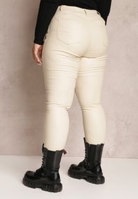 Renee - Jasnobeżowe Spodnie Skinny Push Up Zilli. Kolekcja: plus size. Kolor: beżowy #4
