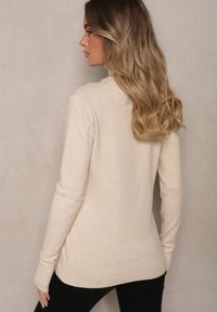 Renee - Beżowy Golf Sweter o Dopasowanym Kroju z Kaszmirem Zairith. Okazja: na co dzień, na spotkanie biznesowe, do pracy, na spacer. Typ kołnierza: golf. Kolor: beżowy. Materiał: kaszmir. Wzór: aplikacja. Styl: biznesowy, klasyczny, elegancki, casual #4