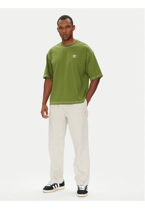 Adidas - adidas T-Shirt Trefoil Essentials JX5245 Zielony Regular Fit. Kolor: zielony. Materiał: bawełna