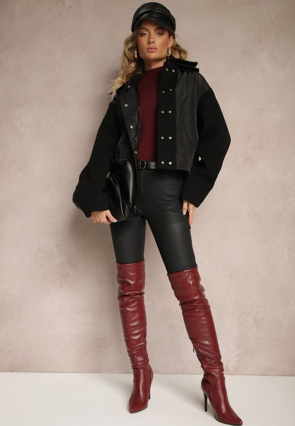 Renee - Czarna Kurtka Zapinana na Napy z Odpinanym Kołnierzem i Materiałowymi Wstawkami Liolie. Okazja: na co dzień. Kolor: czarny. Materiał: materiał. Styl: elegancki, casual