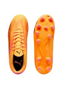 Buty piłkarskie Puma Ultra Play FG/AG Jr 107775 03 pomarańczowe. Zapięcie: sznurówki. Kolor: pomarańczowy. Materiał: syntetyk. Szerokość cholewki: normalna. Wzór: nadruk. Sport: piłka nożna