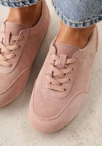 Born2be - Różowe Perforowane Sneakersy z Zamszu Naturalnego ze Skórzaną Wkładką Mezlea. Okazja: do pracy, na co dzień. Kolor: różowy. Materiał: skóra, zamsz #2
