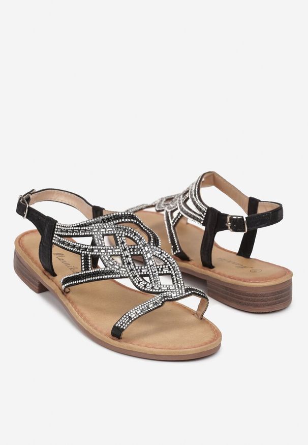 Renee - Czarne Sandały na Płaskiej Podeszwie z Paskiem w Cyrkonie Apophne. Zapięcie: pasek. Kolor: czarny. Wzór: aplikacja. Sezon: lato. Obcas: na płaskiej podeszwie