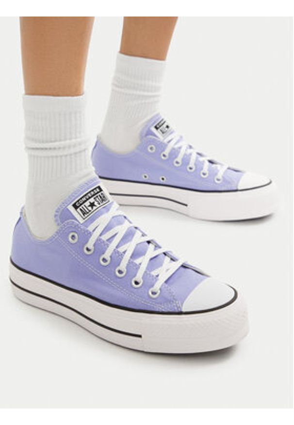 Converse Trampki Chuck Taylor All Star Lift Platform A16105C Fioletowy. Kolor: fioletowy. Materiał: materiał. Obcas: na platformie
