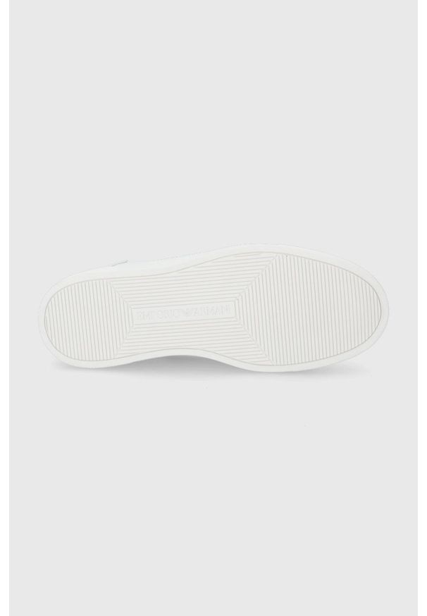 Emporio Armani buty skórzane kolor beżowy. Nosek buta: okrągły. Zapięcie: sznurówki. Kolor: beżowy. Materiał: skóra