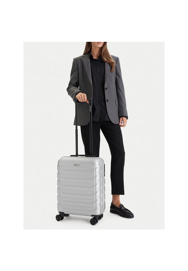 Gino Rossi - Walizka kabinowa GINO ROSSI. Kolor: srebrny