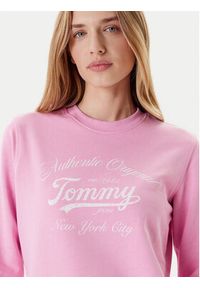 Tommy Jeans Bluza Essential DW0DW20942 Różowy Regular Fit. Kolor: różowy. Materiał: bawełna