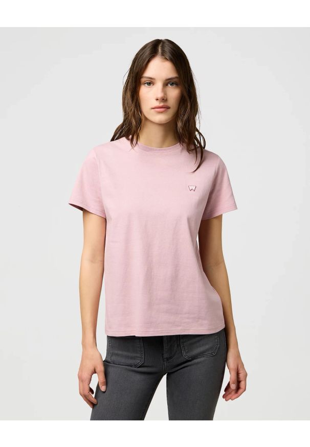 Wrangler - DAMSKA KOSZULKA WRANGLER SIGN OFF TEE KEEPSAKE LILAC 112370740