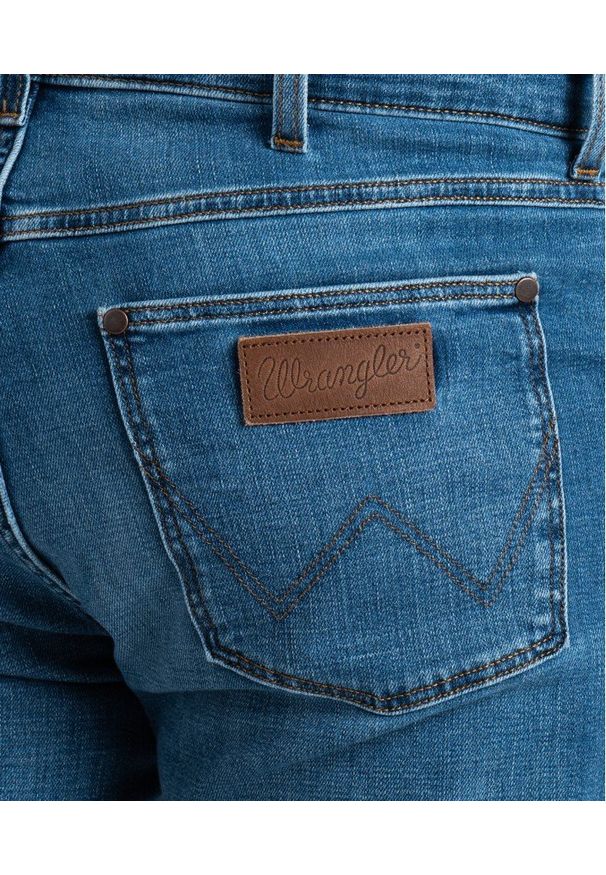 Wrangler - WRANGLER LARSTON MĘSKIE SPODNIE JEANSOWE JEANSY SOFTWEAR W18S74Z59 112337509