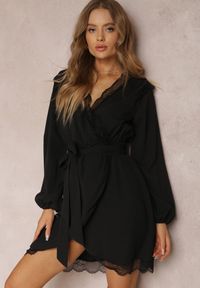 Renee - Czarna Sukienka Twinklebreeze. Kolor: czarny. Materiał: koronka. Długość rękawa: długi rękaw