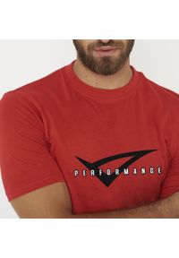 LEGEA - T-shirt z bawełny męski PERFORMANCE. Kolor: czerwony. Materiał: bawełna. Wzór: nadruk. Sport: fitness #1