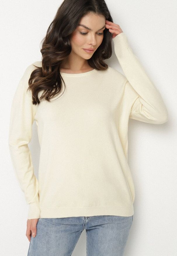 Born2be - Jasnobeżowy Sweter z Kaszmirem i Ściągaczami Sanaliene. Okazja: na co dzień. Kolor: beżowy. Materiał: kaszmir. Styl: elegancki, casual