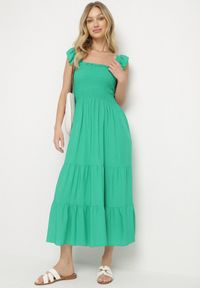 Born2be - Zielona Rozkloszowana Bawełniana Sukienka na Ramiączkach z Gumkami i Falbanką Mevesta. Okazja: na spacer. Typ kołnierza: kołnierz z falbankami, dekolt kwadratowy. Kolor: zielony. Materiał: bawełna. Długość rękawa: na ramiączkach #5