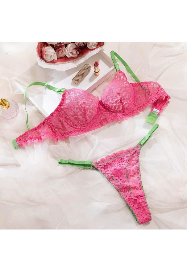 Intica - Komplet bielizny z haftem elegancki i komfortowy Aindrea. Kolor: różowy. Materiał: tkanina. Wzór: haft