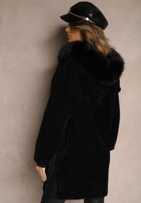 Renee - Czarny Rozpinany Płaszcz z Wiskozą Wełną i Futerkiem Xesalttia. Okazja: do pracy. Kolor: czarny. Materiał: wiskoza, wełna, futro. Styl: elegancki