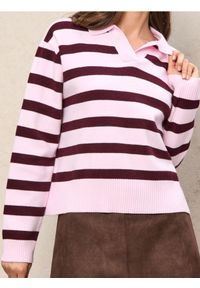 Sinsay - Sweter w paski z kołnierzykiem z wiskozą - różowy. Kolor: różowy. Materiał: wiskoza. Wzór: paski #1