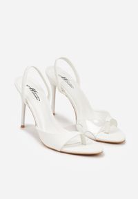 Renee - Białe Sandały na Szpilce z Przezroczystymi Elementami Xilxaris. Okazja: na imprezę. Kolor: biały. Sezon: lato. Obcas: na szpilce. Styl: klasyczny, elegancki #7