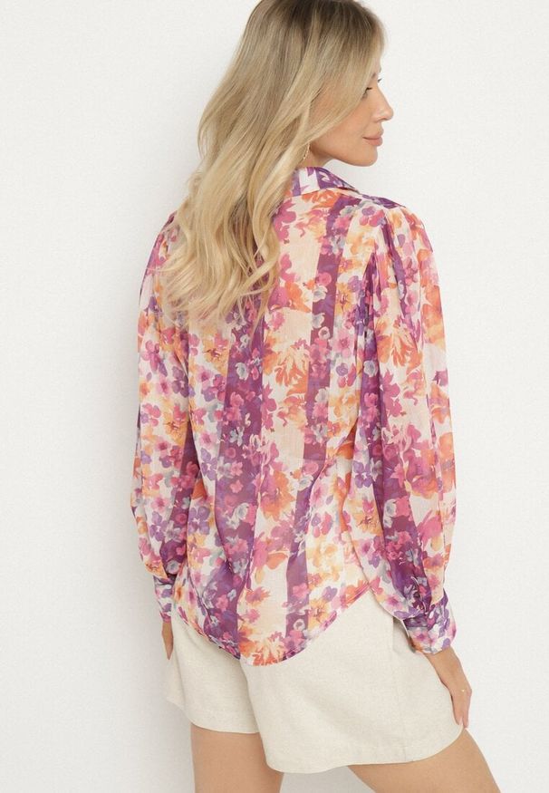 Born2be - Fioletowa Koszula z Przezroczystego Materiału z Guzikami Emita. Typ kołnierza: kołnierzyk klasyczny. Kolor: fioletowy. Materiał: materiał. Sezon: wiosna, lato. Styl: klasyczny