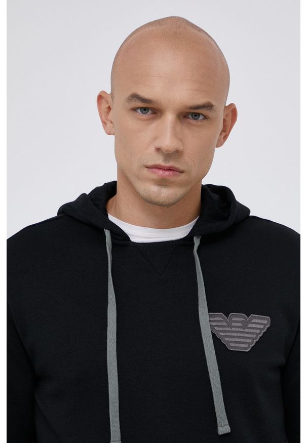 Emporio Armani Underwear Bluza męska kolor czarny z kapturem z aplikacją. Okazja: na co dzień. Typ kołnierza: kaptur. Kolor: czarny. Wzór: aplikacja. Styl: casual
